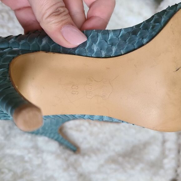 Le Soulier de jerome Lee Turquoise Snakeskin Textured Heels‎ - Picture 6 of 7